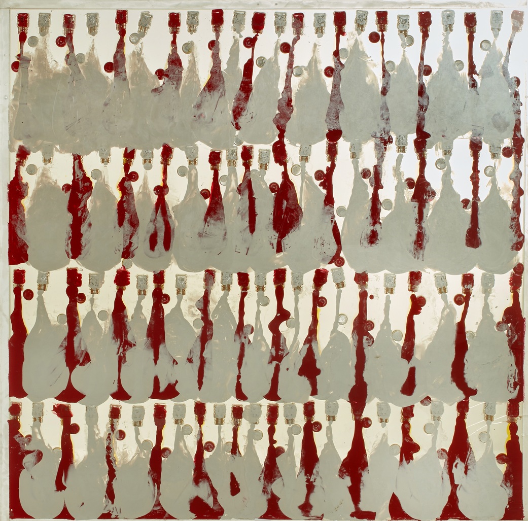 Accumulation de flacons de vernis et coulées rouge et argent by Arman