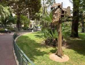 Grande tete de Centaure  by Cesar
