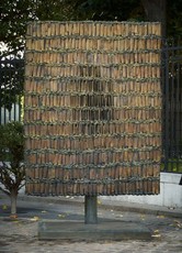 La plaque à ailettes by Cesar