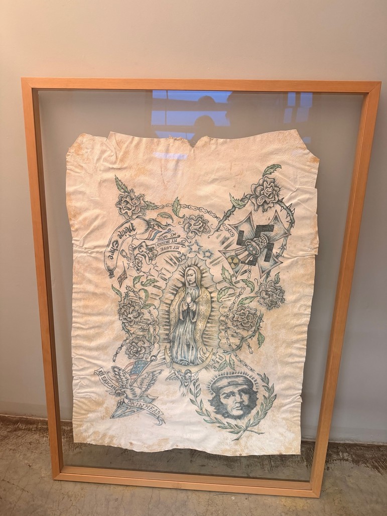 Untitled by Delvoye Wim