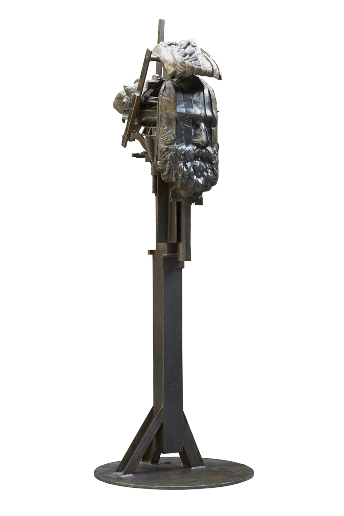 Grande tete de Centaure  by Cesar